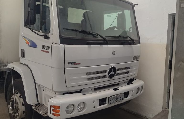 Mercedes-Benz 1718 - Foto #3