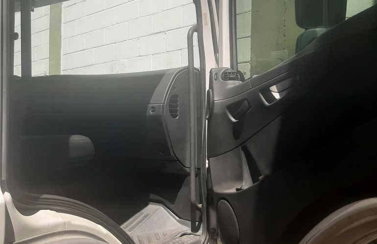 Mercedes-Benz Atego 2426/48 (6X2) - Foto #3