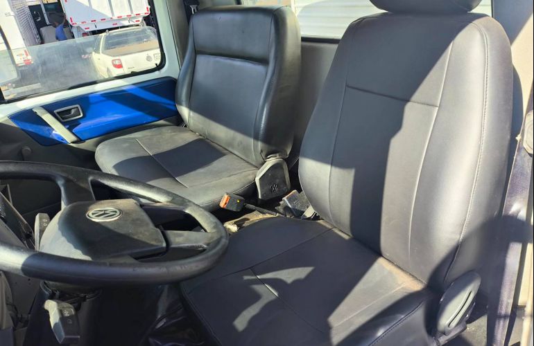Volkswagen 13.180 e Worker - Foto #7