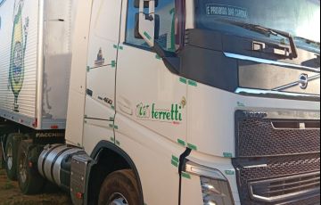 Volvo FH 460T 6X2 - Foto #3
