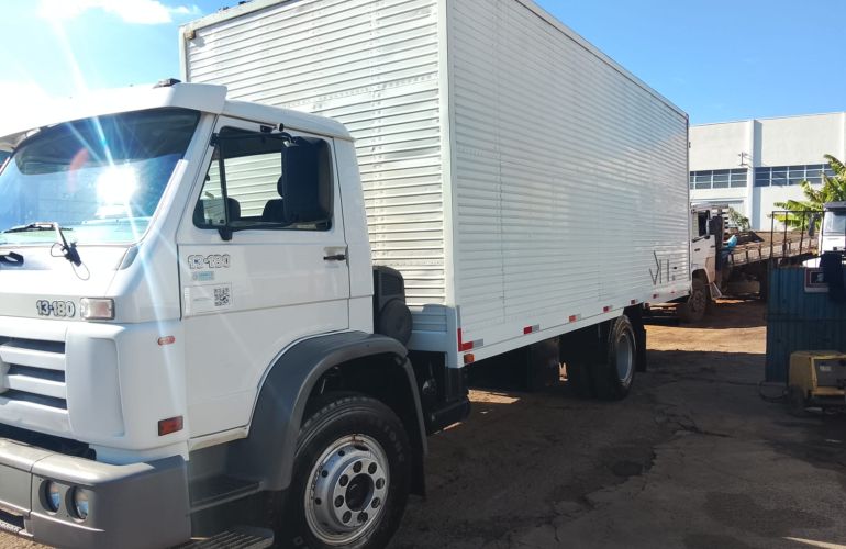 Volkswagen 13.180 Turbo - Foto #4
