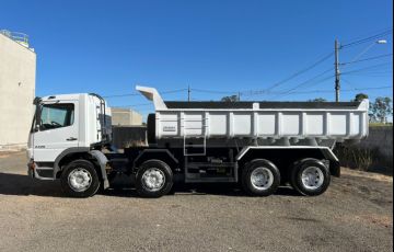 Mercedes-Benz Atego 2426 (6X2) - Foto #2