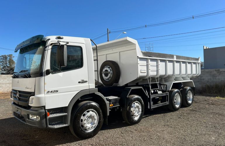 Mercedes-Benz Atego 2426 (6X2) - Foto #8