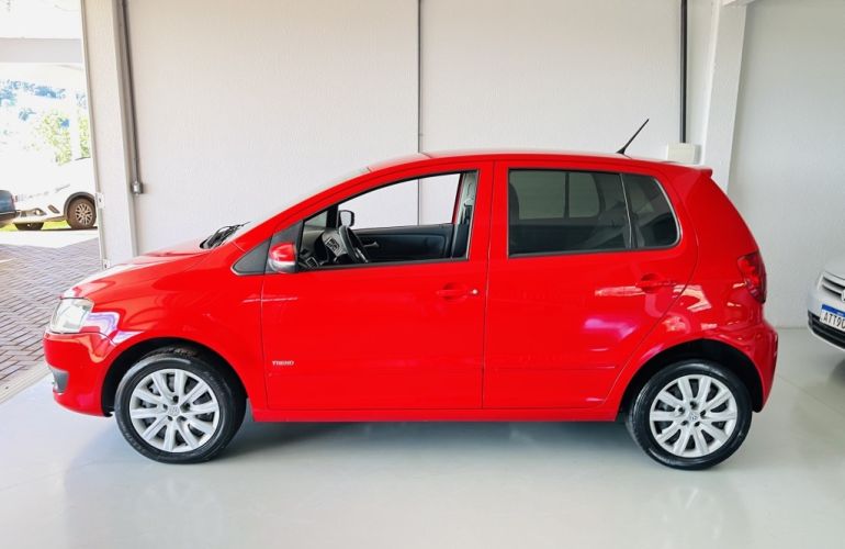 Volkswagen Fox 1.0 8V (Flex) 4p - Foto #4