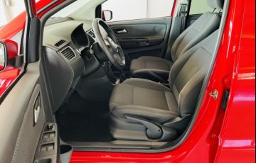 Volkswagen Fox 1.0 8V (Flex) 4p - Foto #8