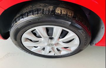 Volkswagen Fox 1.0 8V (Flex) 4p - Foto #9