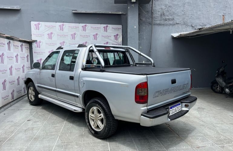 Chevrolet S10 Executive 4x4 2.8 (Cab Dupla) - Foto #4