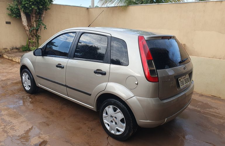 Ford Fiesta Hatch 1.0 (Flex) - Foto #6