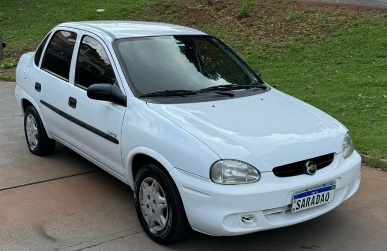 Chevrolet Corsa 1.0 MPFi Classic Sedan Life 8v - Foto #2