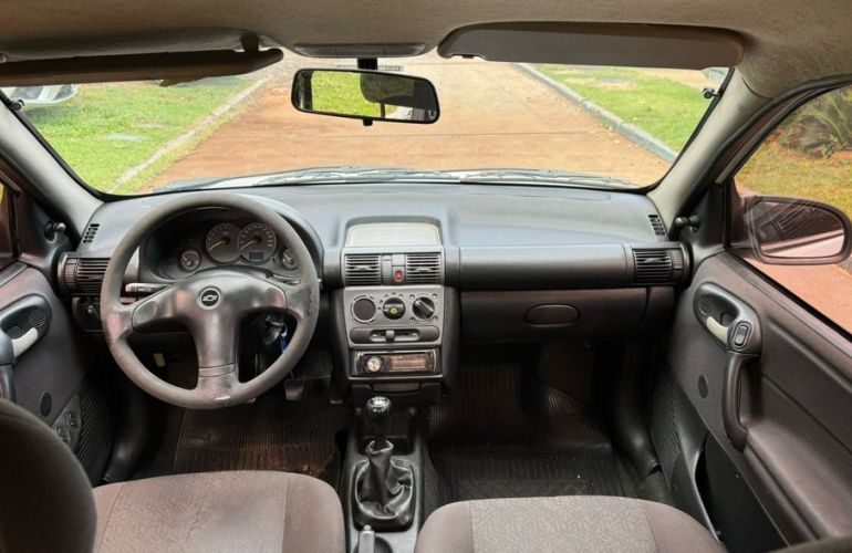 Chevrolet Corsa 1.0 MPFi Classic Sedan Life 8v - Foto #9