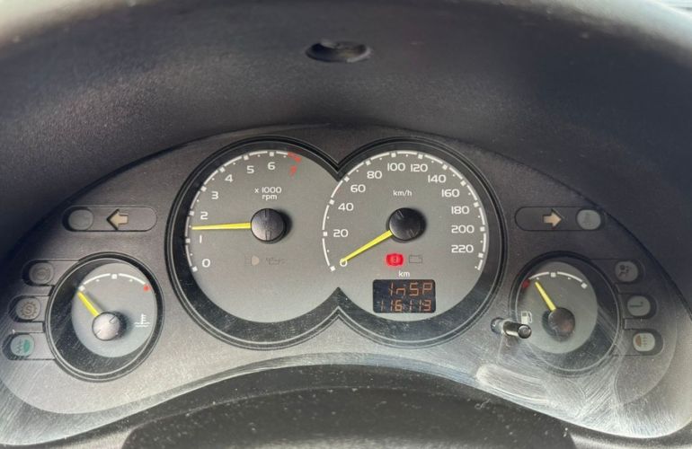Chevrolet Corsa 1.0 MPFi Classic Sedan Life 8v - Foto #10