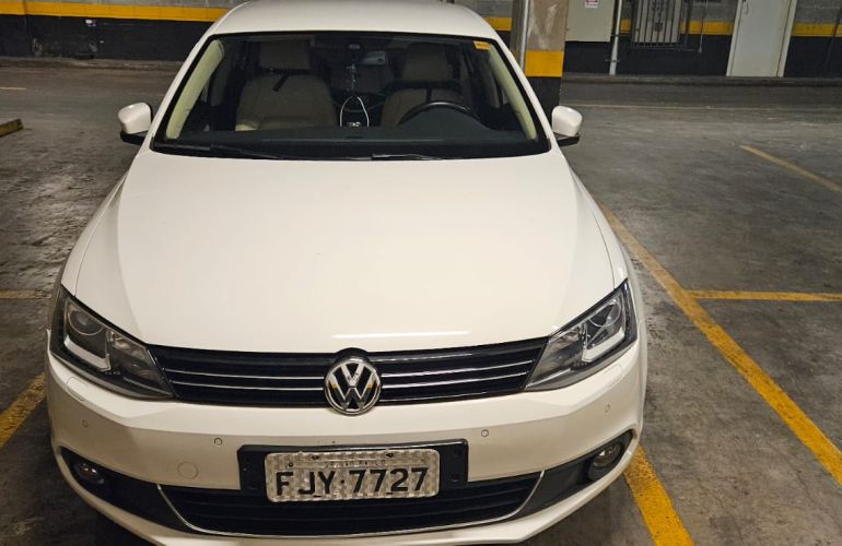 Volkswagen Jetta 2.0 TSI Highline DSG - Foto #2