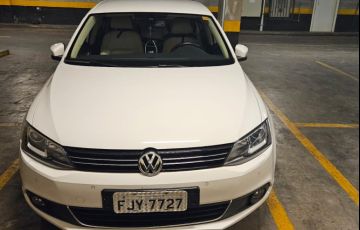 Volkswagen Jetta 2.0 TSI Highline DSG - Foto #2