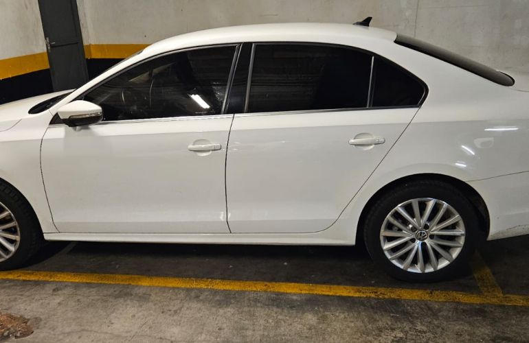 Volkswagen Jetta 2.0 TSI Highline DSG - Foto #5
