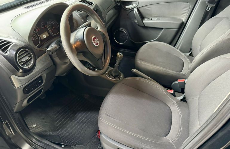 Fiat Grand Siena Attractive 1.4 8V (Flex) - Foto #7