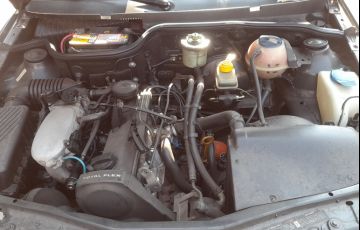 Volkswagen Gol Power 1.6 MI (Flex) - Foto #2