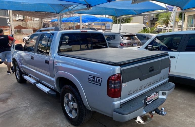 Chevrolet S10 Executive 4x2 2.4 (Flex) (Cab Dupla) - Foto #2