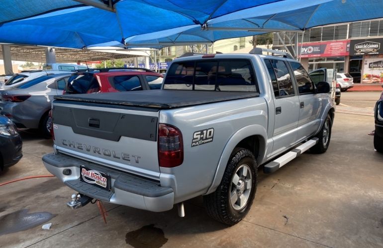 Chevrolet S10 Executive 4x2 2.4 (Flex) (Cab Dupla) - Foto #3