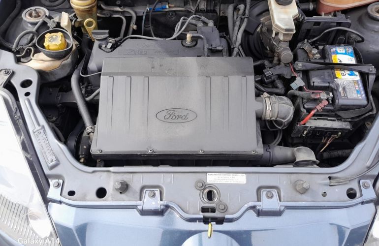 Ford Ka 1.0 MPi 8v - Foto #5