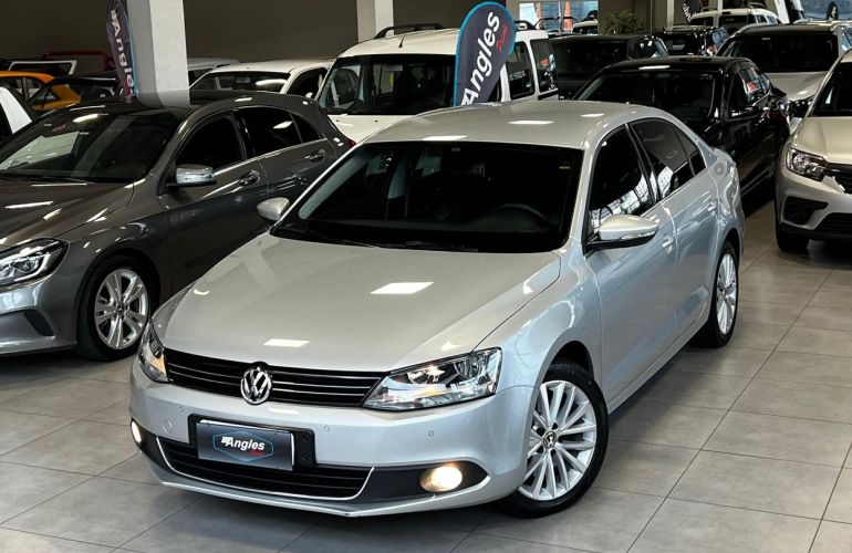 Volkswagen Jetta 2.0 TSi Highline 211cv - Foto #9