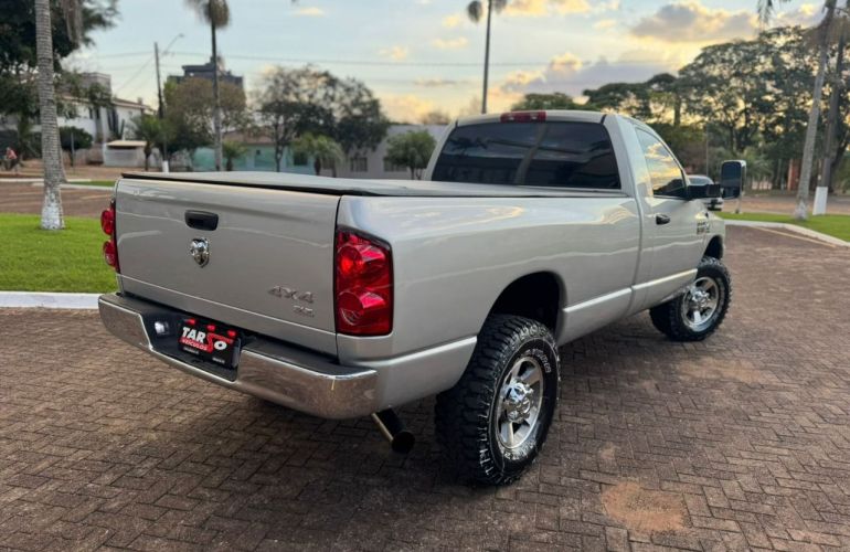 Dodge Ram 2500 SLT 5.9 - Foto #3