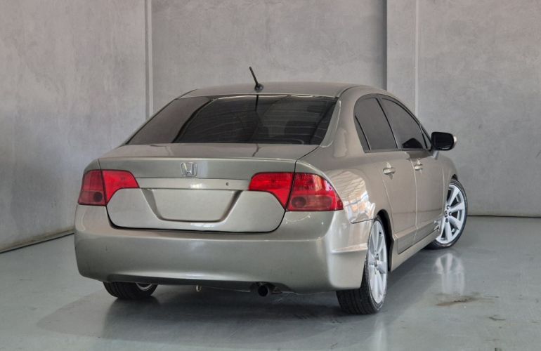 Honda Civic Sedan LXS 1.8 - Foto #5