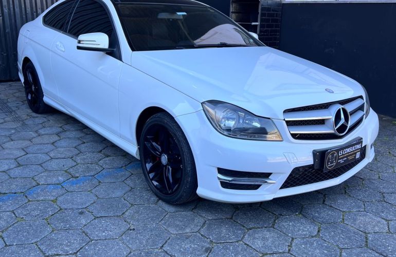 Mercedes-Benz C 180 Touring 1.6 CGI Turbo - Foto #10