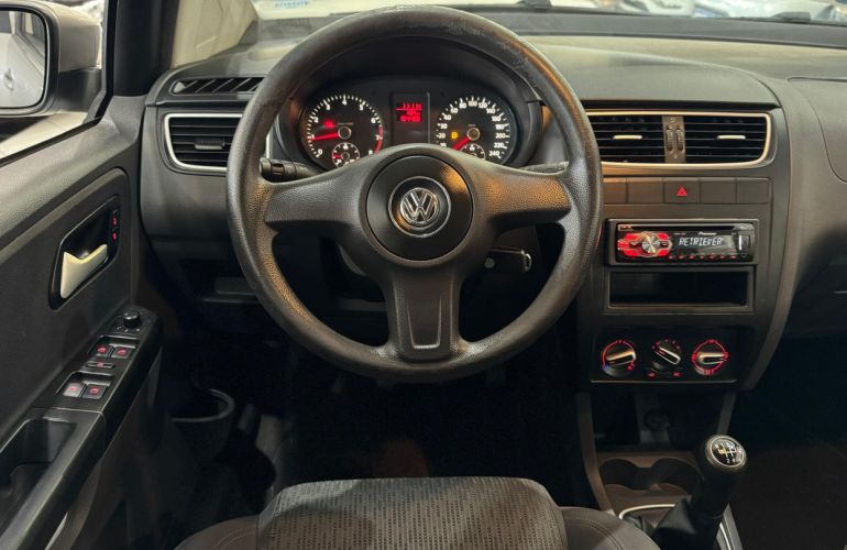 Volkswagen Fox 1.6 Mi 8v - Foto #9