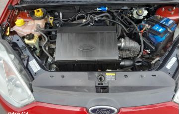 Ford Fiesta 1.6 MPi Hatch 8v - Foto #9
