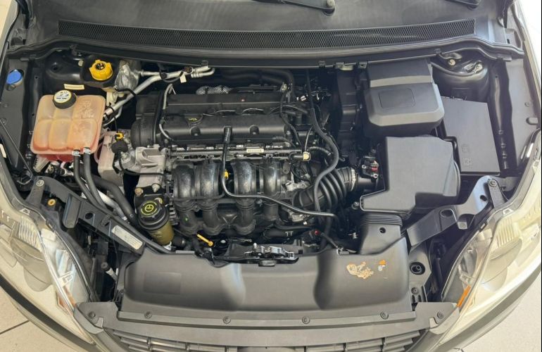 Ford Focus 1 6 SE 16v 2012 2013 366757 Carzin Ford Focus 1 6 SE 16v 2012 2013 366757 Carzin