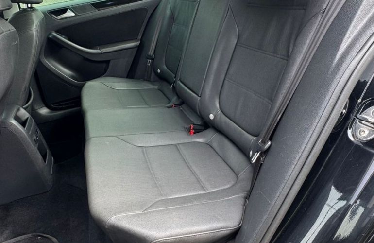 Volkswagen Jetta 2.0 Comfortline - Foto #9