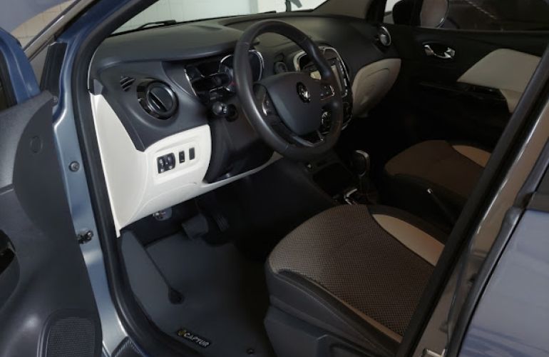 Renault Captur Intense 1.6 16v SCe X-Tronic - Foto #9