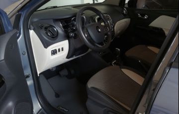 Renault Captur Intense 1.6 16v SCe X-Tronic - Foto #9