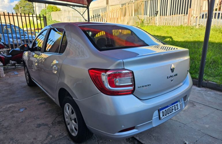 Renault Logan Expression 1.6 8V Easy-r (Aut) - Foto #3