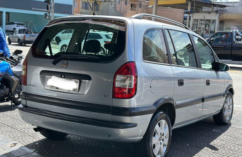 Chevrolet Zafira 2.0 MPFi Expression 8v - Foto #3