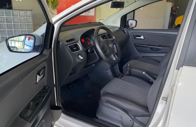 Volkswagen Fox 1.0 Mi 8v - Foto #9