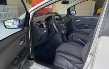 Volkswagen Fox 1.0 Mi 8v - Foto #9