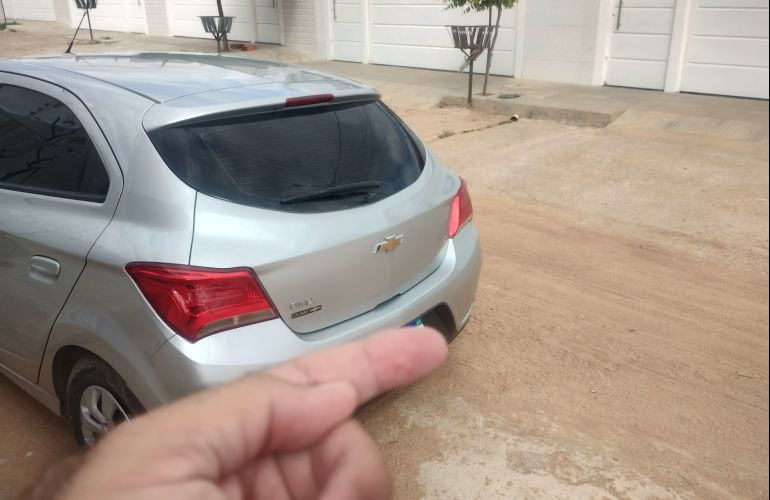 Chevrolet Onix 1.0 LT SPE/4 - Foto #5
