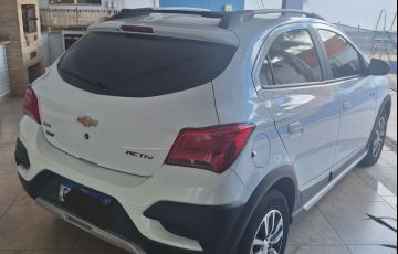 Chevrolet Onix 1.4 Activ SPE/4 (Aut) - Foto #2