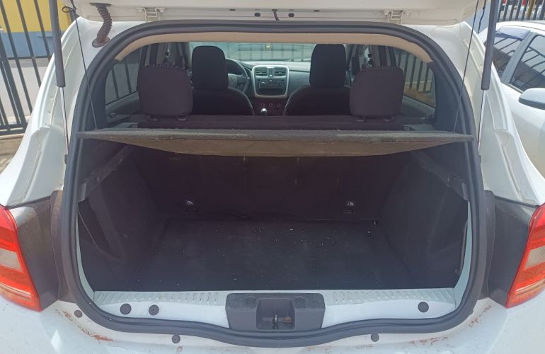 Renault Sandero Authentique 1.0 12V SCe (Flex) - Foto #3