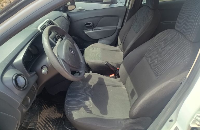 Renault Sandero Authentique 1.0 12V SCe (Flex) - Foto #5