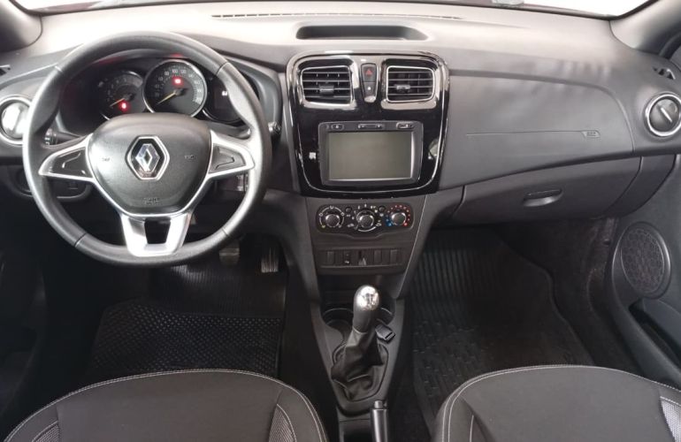Renault Logan 1.0 Zen - Foto #4