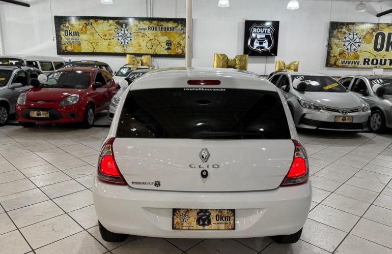 Renault Clio 1.0 Expression 16v - Foto #5