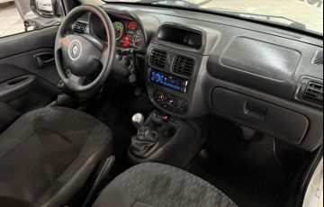 Renault Clio 1.0 Expression 16v - Foto #9