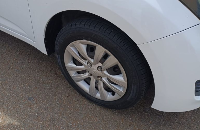 Hyundai HB20S 1.6 Comfort Style - Foto #3