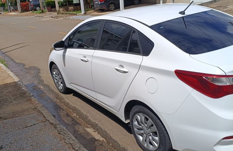 Hyundai HB20S 1.6 Comfort Style - Foto #10