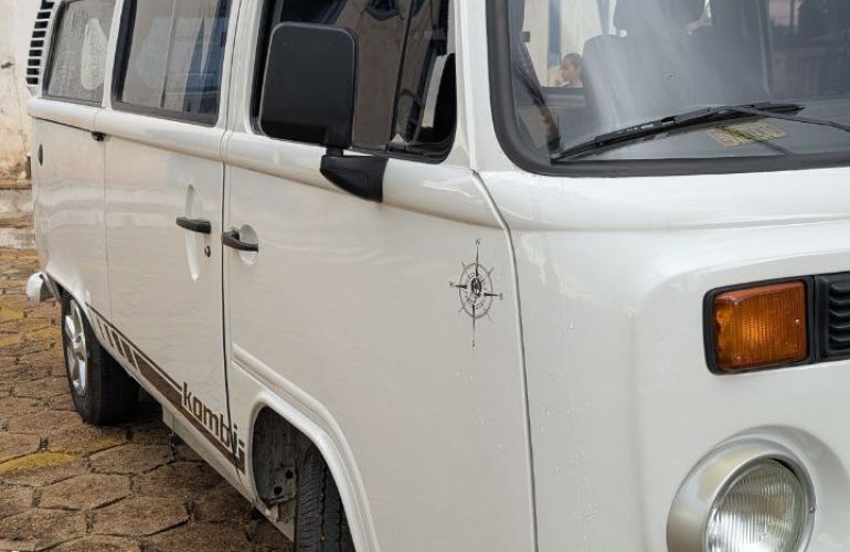Volkswagen Kombi Standard 1.4 (Flex) - Foto #8