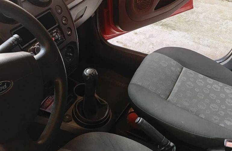 Ford Fiesta Hatch Rocam 1.0 (Flex) - Foto #2