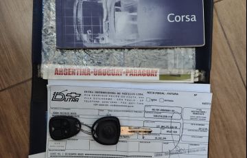 Chevrolet Corsa Sedan GL 1.6 MPFi - Foto #6