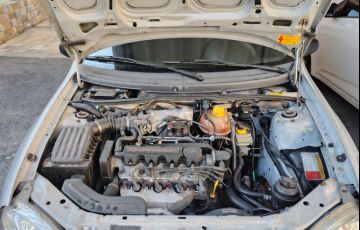 Chevrolet Corsa Sedan GL 1.6 MPFi - Foto #7